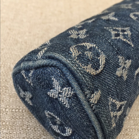 Louis Vuitton Denim Pochette Case - Picture 7 of 15